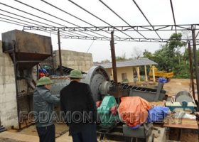 What are the common beneficiation methods for platinum group metals?